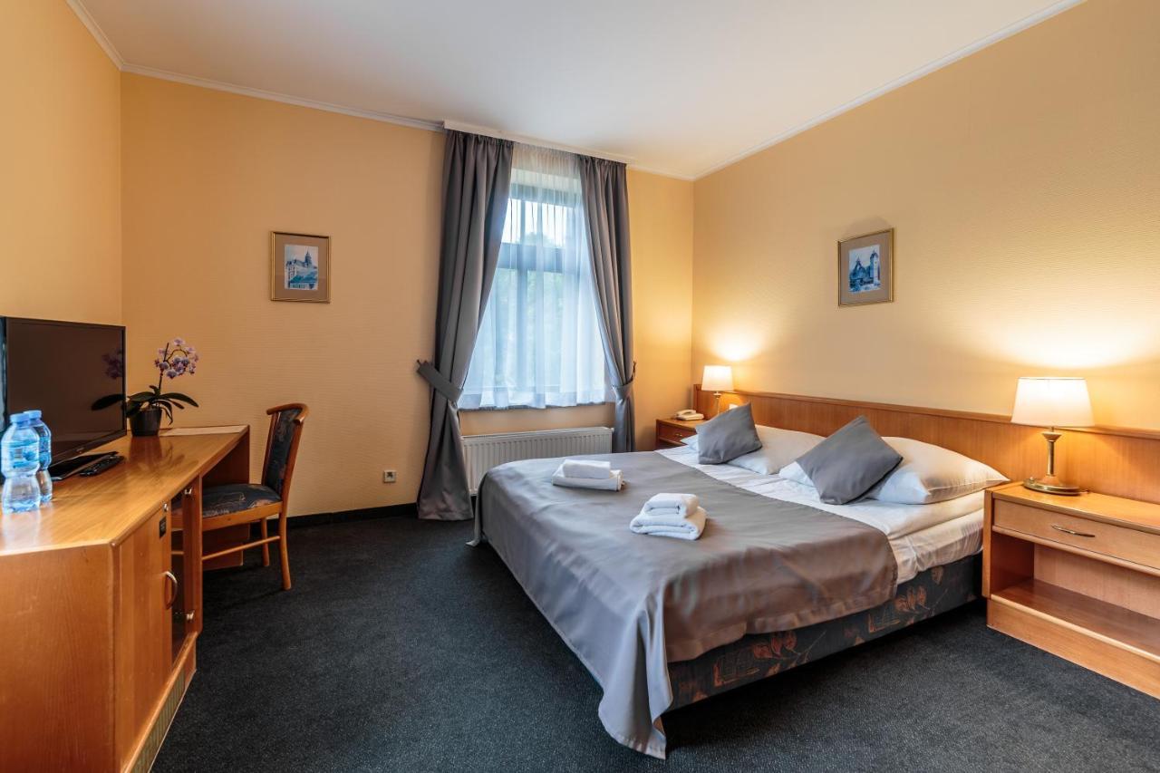 Hotel Fenix Jelenia Góra Eksteriør billede