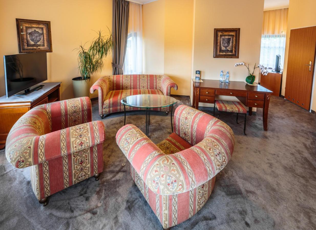 Hotel Fenix Jelenia Góra Eksteriør billede
