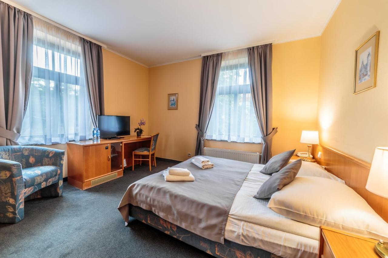 Hotel Fenix Jelenia Góra Eksteriør billede