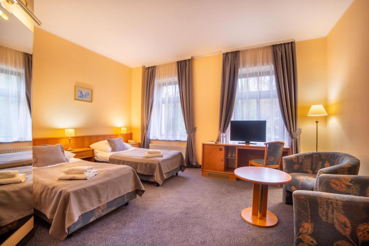 Hotel Fenix Jelenia Góra Eksteriør billede
